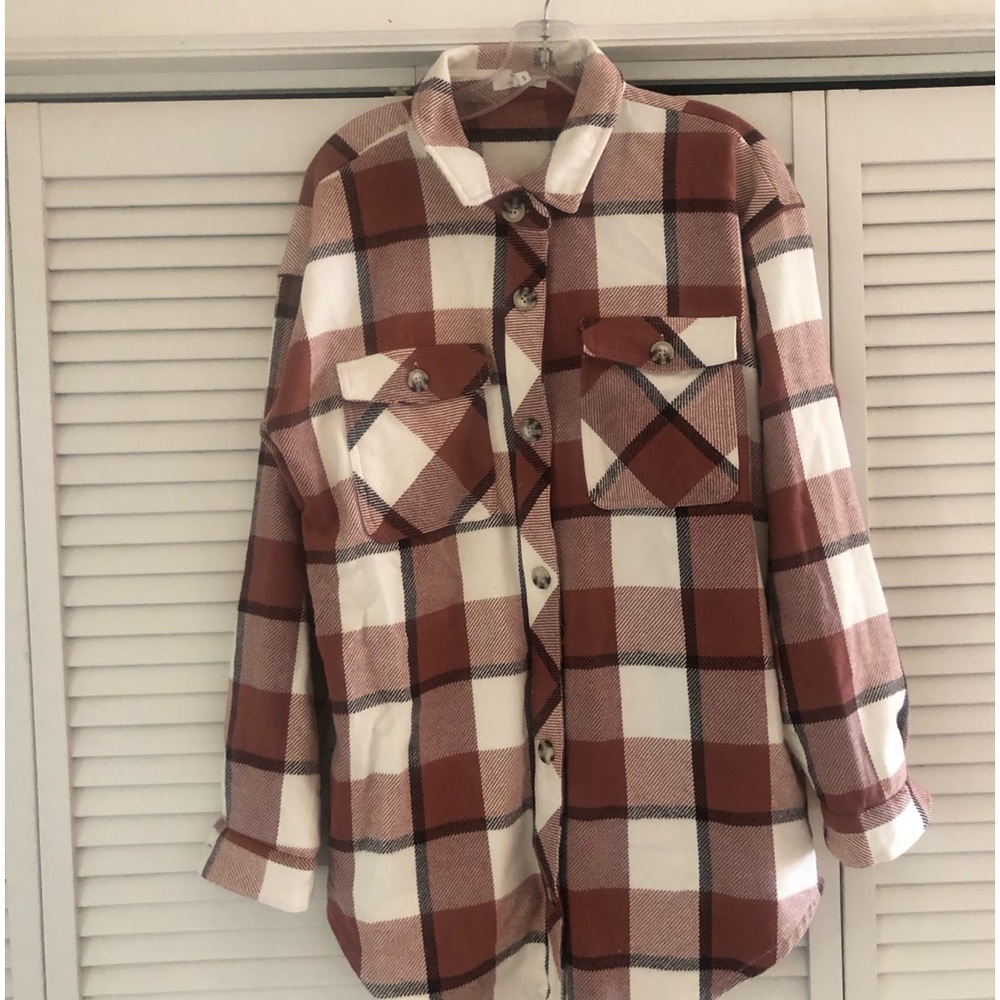 Oversized plaid Shacket with side pockets